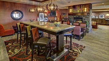 包含每日自助早餐