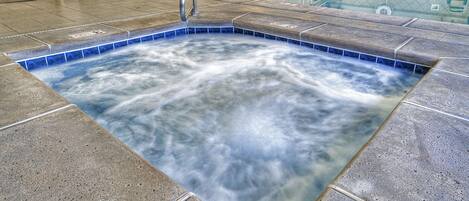 Indoor spa tub