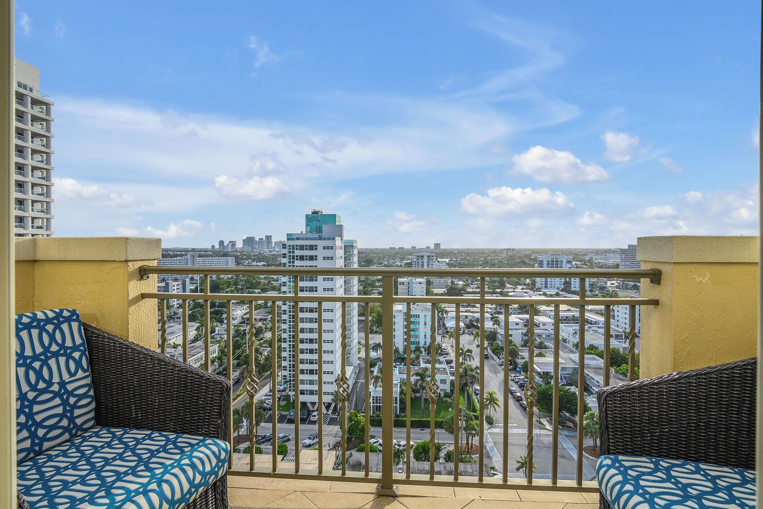 Ocean Front 1 Bedroom Suite | Premium bedding, pillowtop beds, in-room safe, desk