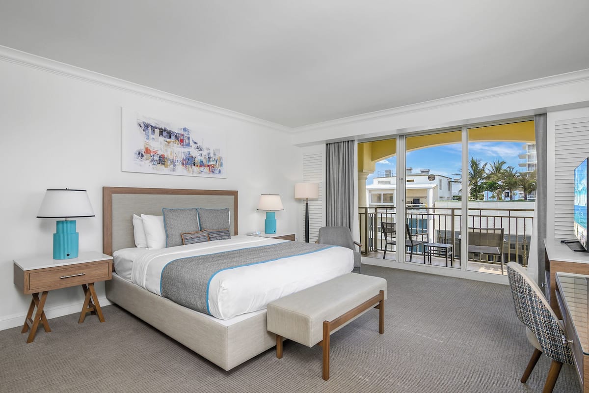 Premium bedding, pillowtop beds, in-room safe, desk