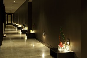 Couples treatment rooms, body treatments, hot stone massages - The Atlantic Hotel & Spa (Fort Lauderdale)