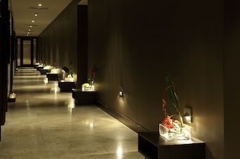Couples treatment rooms, body treatments, hot stone massages at The Atlantic Hotel & Spa