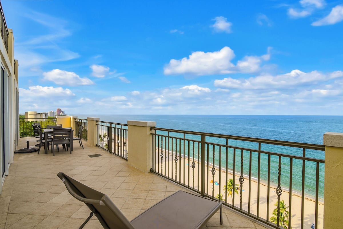 Ocean Front 1 Bedroom Suite | Premium bedding, pillowtop beds, in-room safe, desk