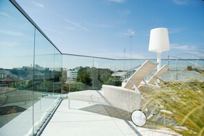 Coffres-forts dans les chambres, bureau, chambres insonorisées