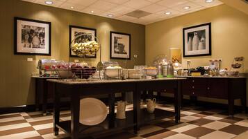 Desayuno buffet incluido todos los días