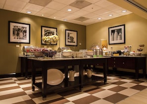 Desayuno buffet incluido todos los días