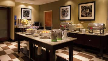 Free daily continental breakfast