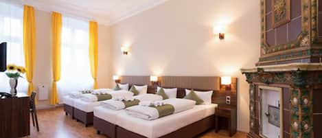 Double Room | Hypo-allergenic bedding, desk, soundproofing, free WiFi