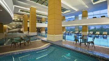 Innilaug, sólstólar