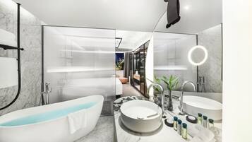 Executive Room | Peralatan tempat tidur premium, gebar bulu kapas, katil Select Comfort