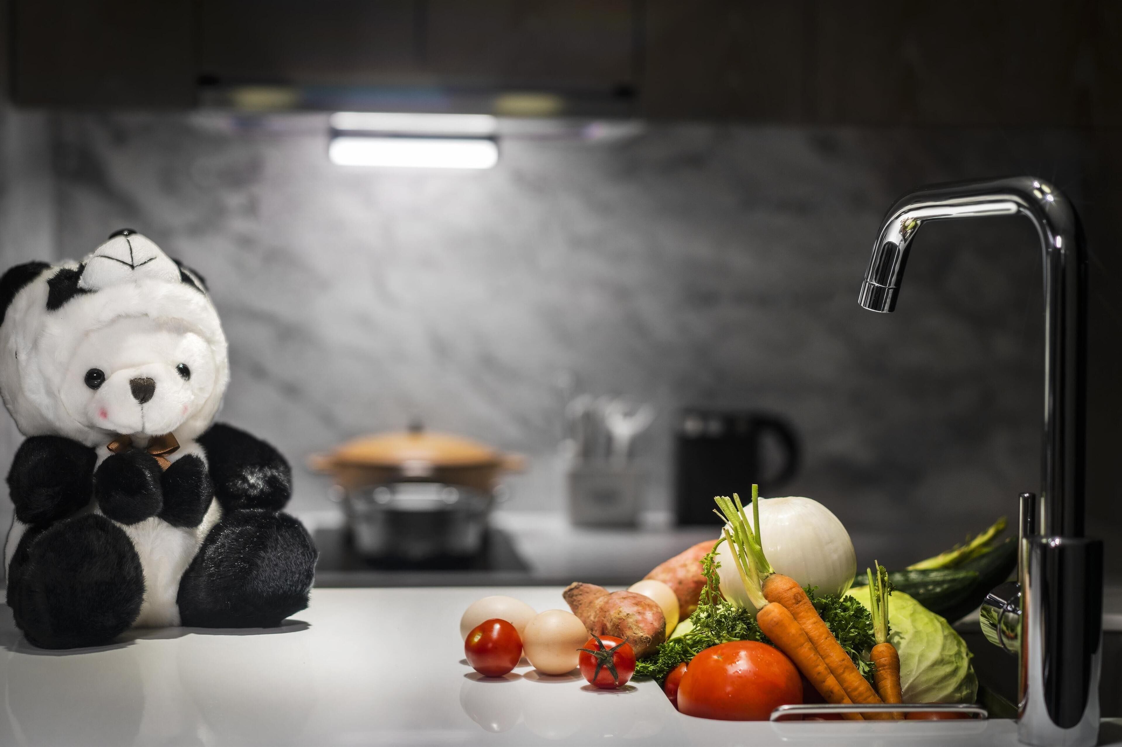 coffee/tea maker, electric kettle, eco-friendly cleaning products