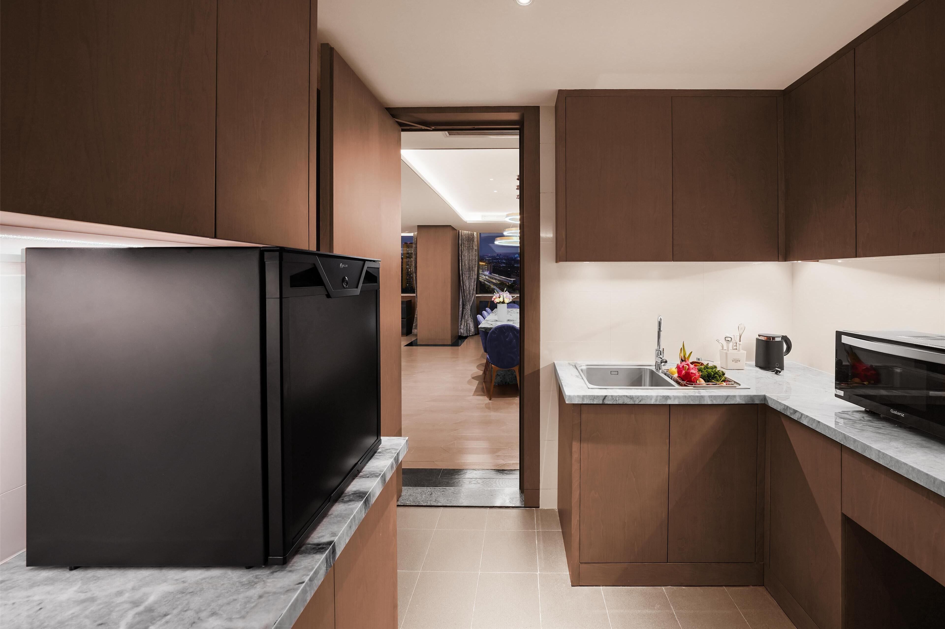 1 bedroom, premium bedding, down duvets, select comfort beds