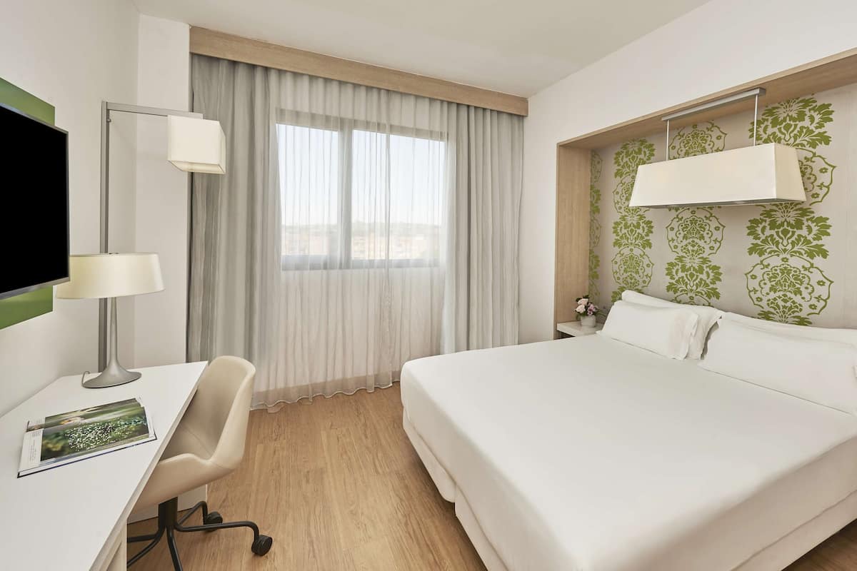 1 Schlafzimmer, Minibar, Zimmersafe, Schreibtisch