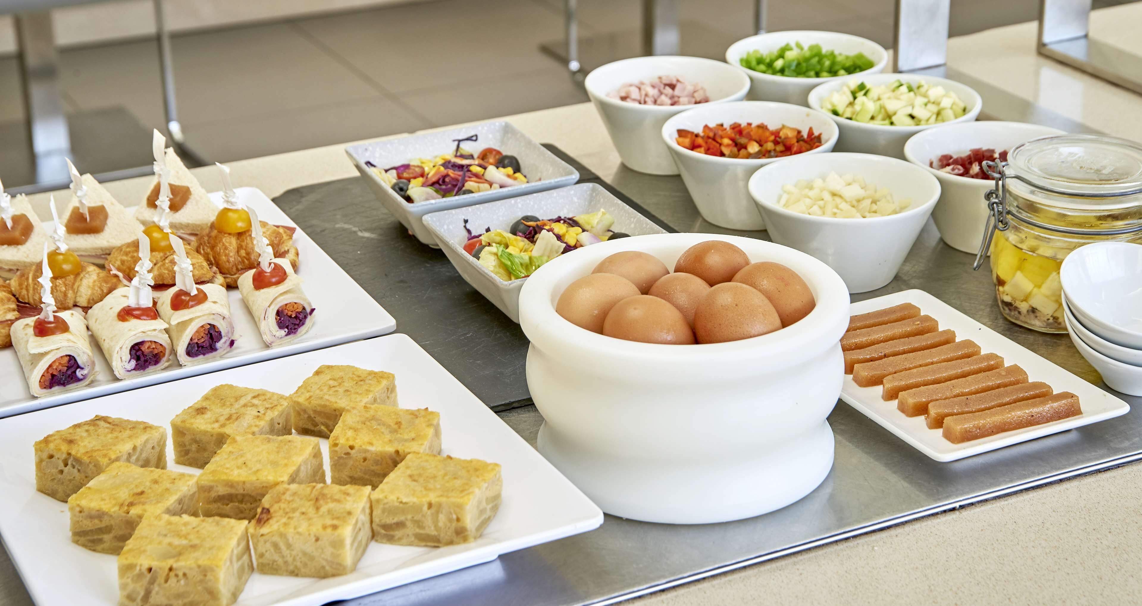 daily buffet breakfast for a fee