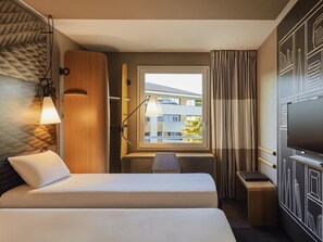Classic Twin Room, Smoking - Ibis La Ciotat (La Ciotat)