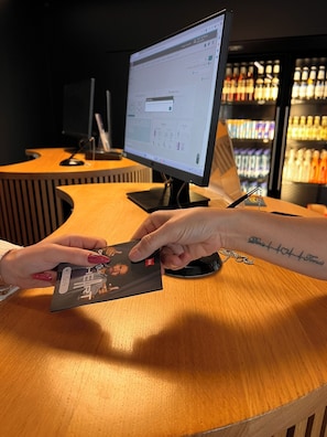 Reception - ibis Fribourg (Granges-Paccot)