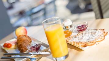 Desayuno buffet todos los días (con cargo)