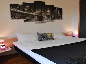 1 bedroom, in-room safe, desk, soundproofing