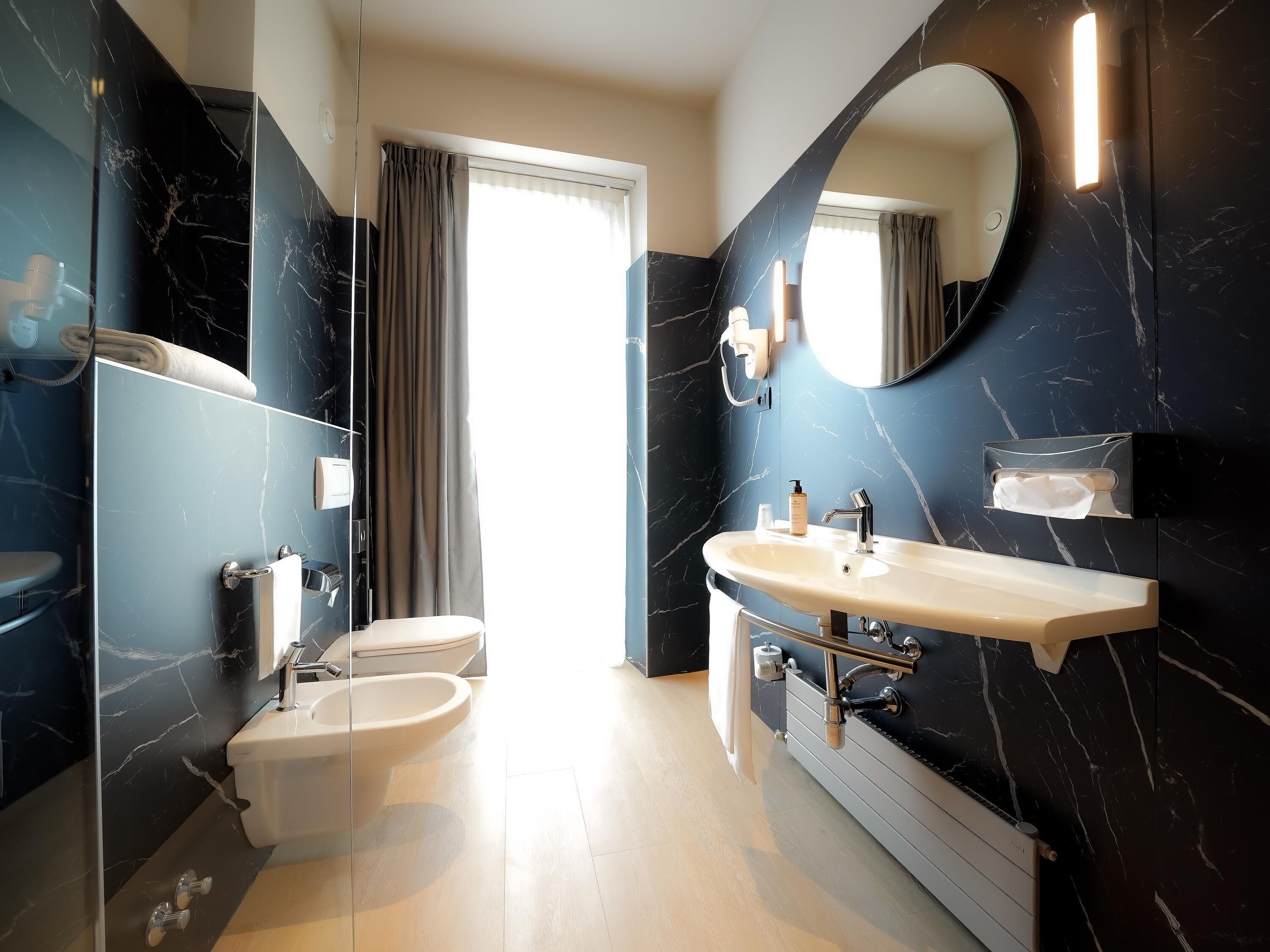 standard room, 2 single beds | premium bedding, minibar, in-room safe, desk