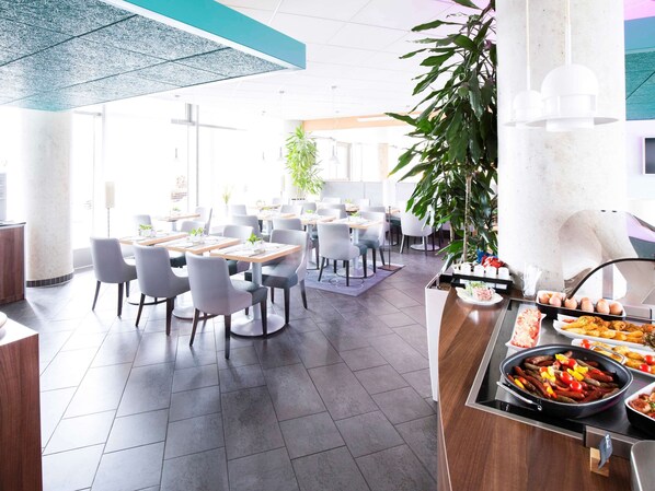 Daily buffet breakfast (EUR 22 per person)