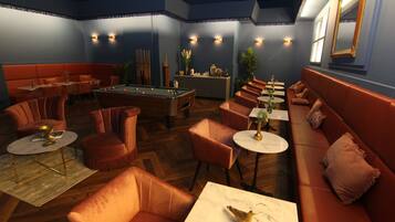 Área de estar no saguão