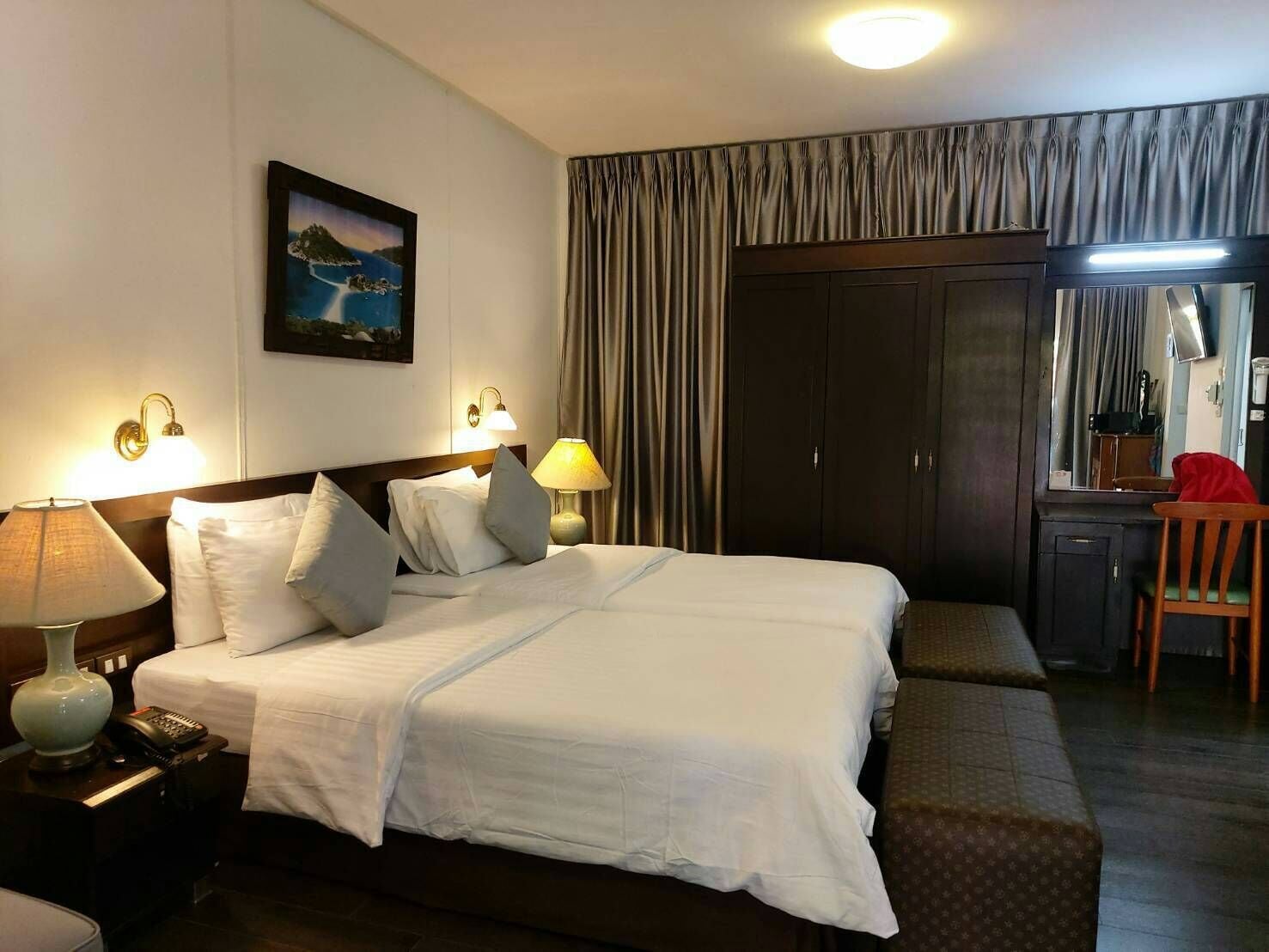 Minibar, in-room safe, desk, blackout curtains