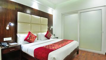 Habitación doble Deluxe | Ropa de cama de alta calidad y camas Select Comfort