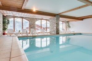 Indoor pool, pool loungers