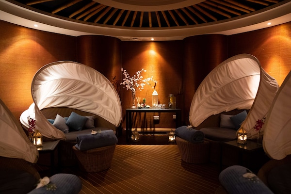 Sauna, steam room, Turkish bath, body treatments, mud baths