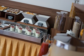Free daily on-the-go breakfast