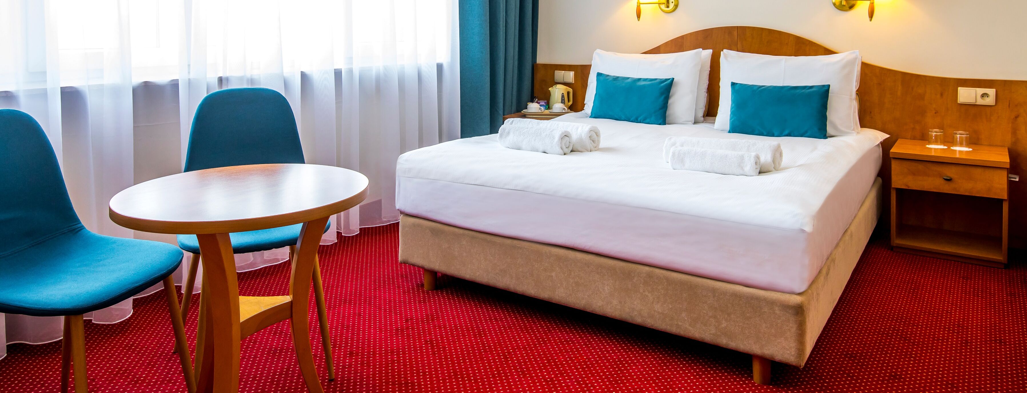 1 bedroom, desk, laptop workspace, blackout curtains