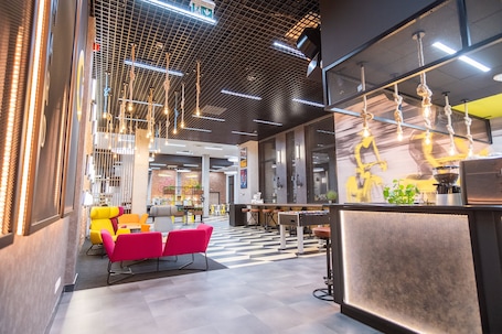 Restaurant. o3Hotel