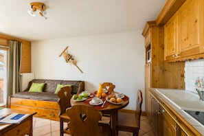 Fridge, microwave, stovetop, dishwasher - Residence Lagrange Vacances le Village des Lapons (Hauteluce)