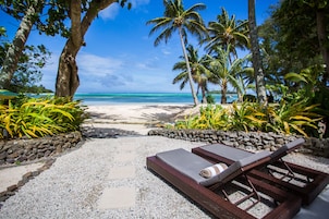 Premium Beachfront Villa (3 Bedroom) | Beach/ocean view