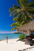 Private beach, white sand, sun loungers, beach towels