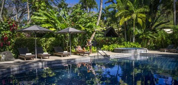 Outdoor pool, pool umbrellas, sun loungers