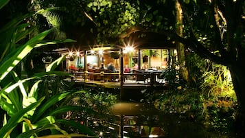 Breakfast, lunch, dinner served; beach views