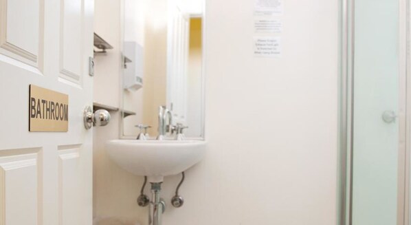 Unclassified image, 1 of 104, button - Hotel Claremont Guest House (South Yarra)