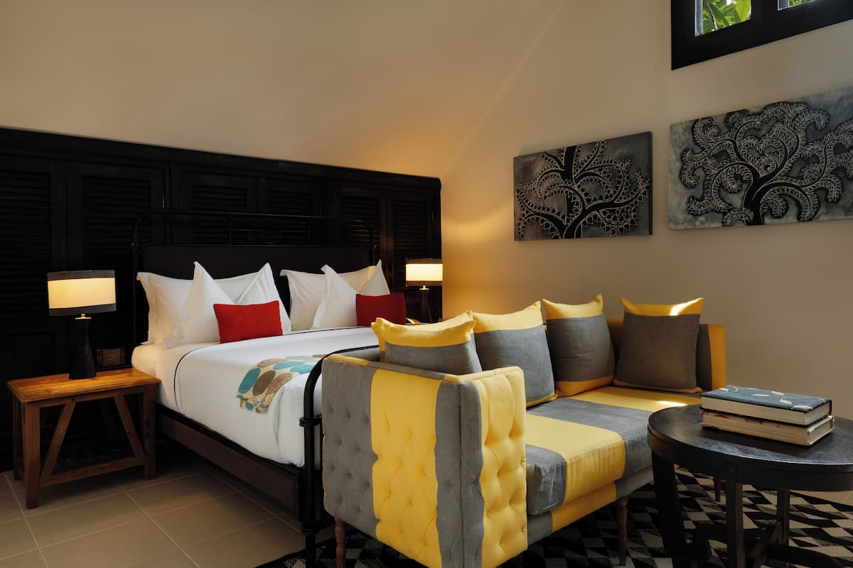 Bayon Junior Suite King | 1 ห้องนอน, ผ้าปูที่นอนฝ้ายอียิปต์, เครื่องนอนระดับพรีเมียม, ผ้านวมขนเป็ด