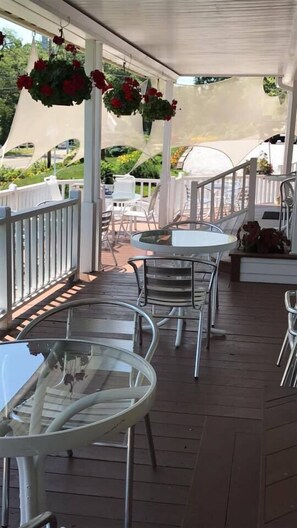 Breakfast area - Mount Battie Inn (Lincolnville)