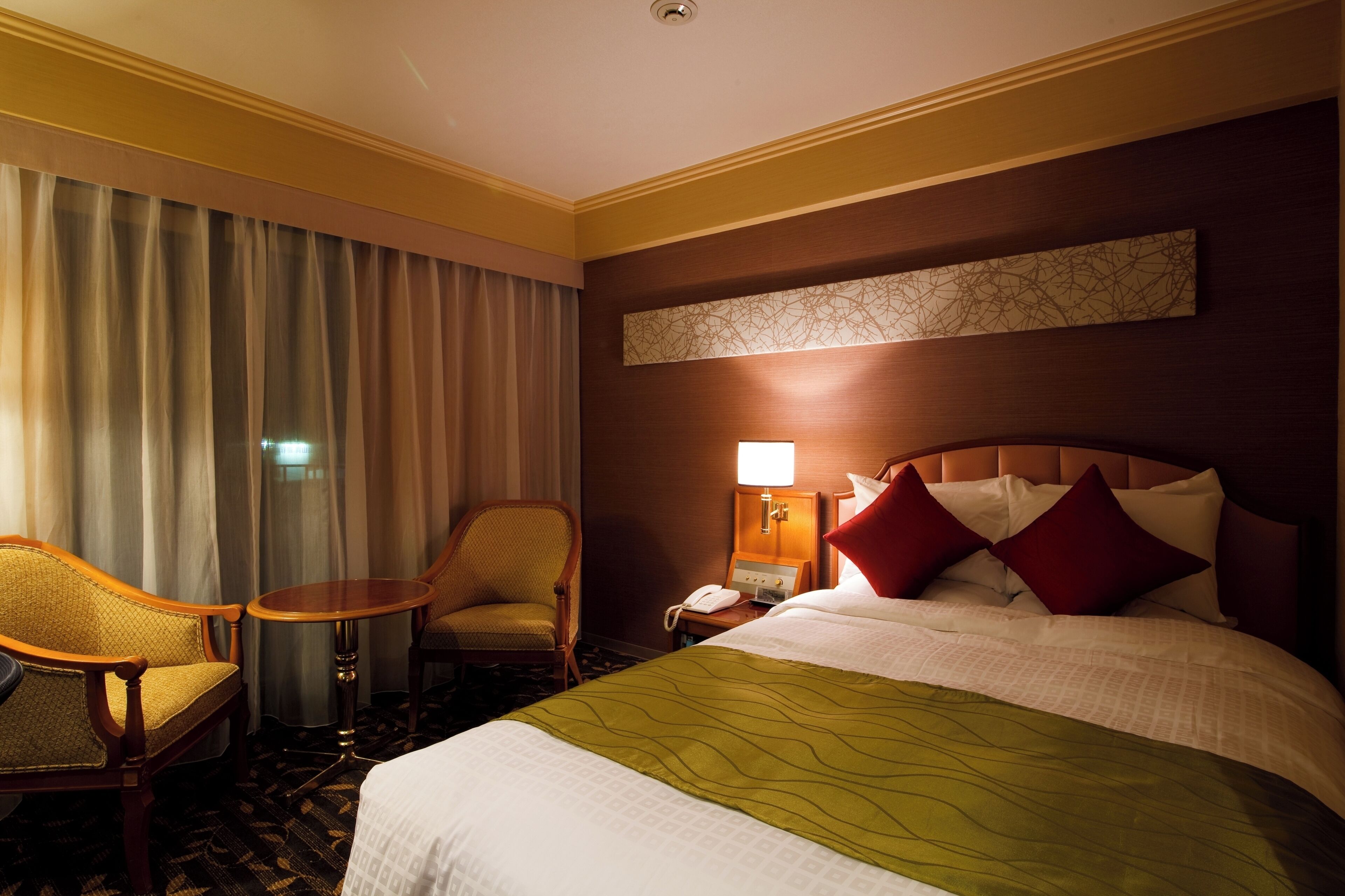 Standard Room | Premium bedding, down comforters, in-room safe, desk