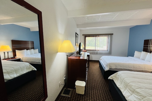 1 bedroom, desk, laptop workspace, blackout curtains