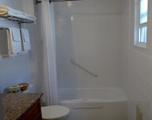 Zimmer, 1 King-Bett, Nichtraucher | Badezimmer