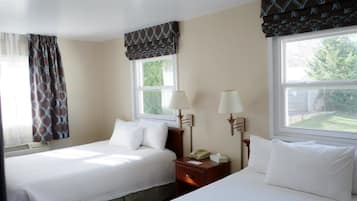 Quarto, 2 camas Queen, para não fumantes | Ferros/tábuas de passar roupa, berços grátis