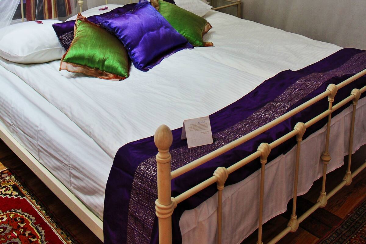 Suite, 1 Double Bed | In-room safe, desk, iron/ironing board (on request)