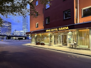 Front of property – evening/night