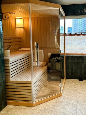Studio Suite | Bathroom | Eco-friendly toiletries, hair dryer, towels - Spar Hotel Gårda (Gothenburg)