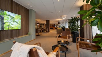 Coin salon dans le hall