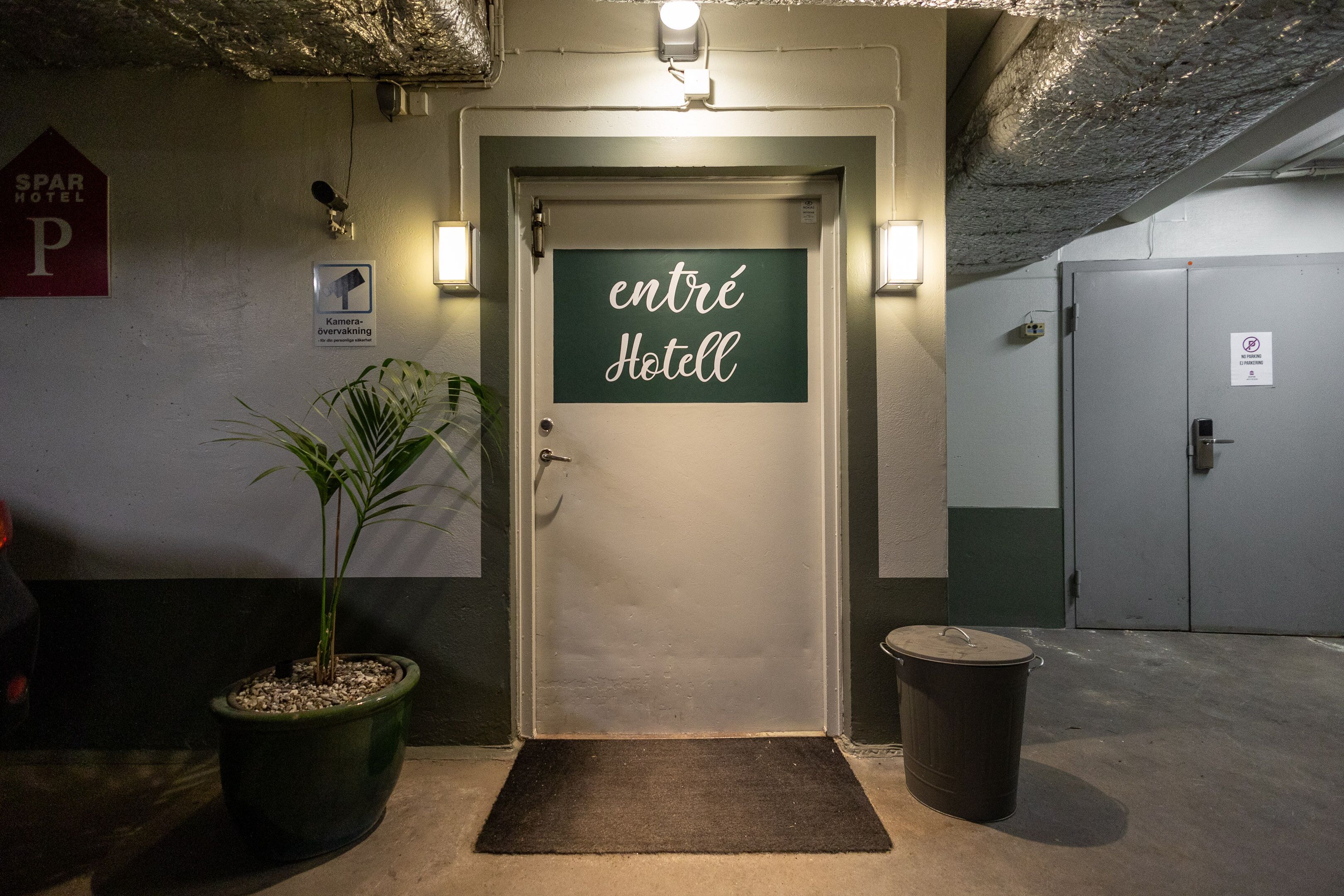 self-parking (surcharge) 150 per day