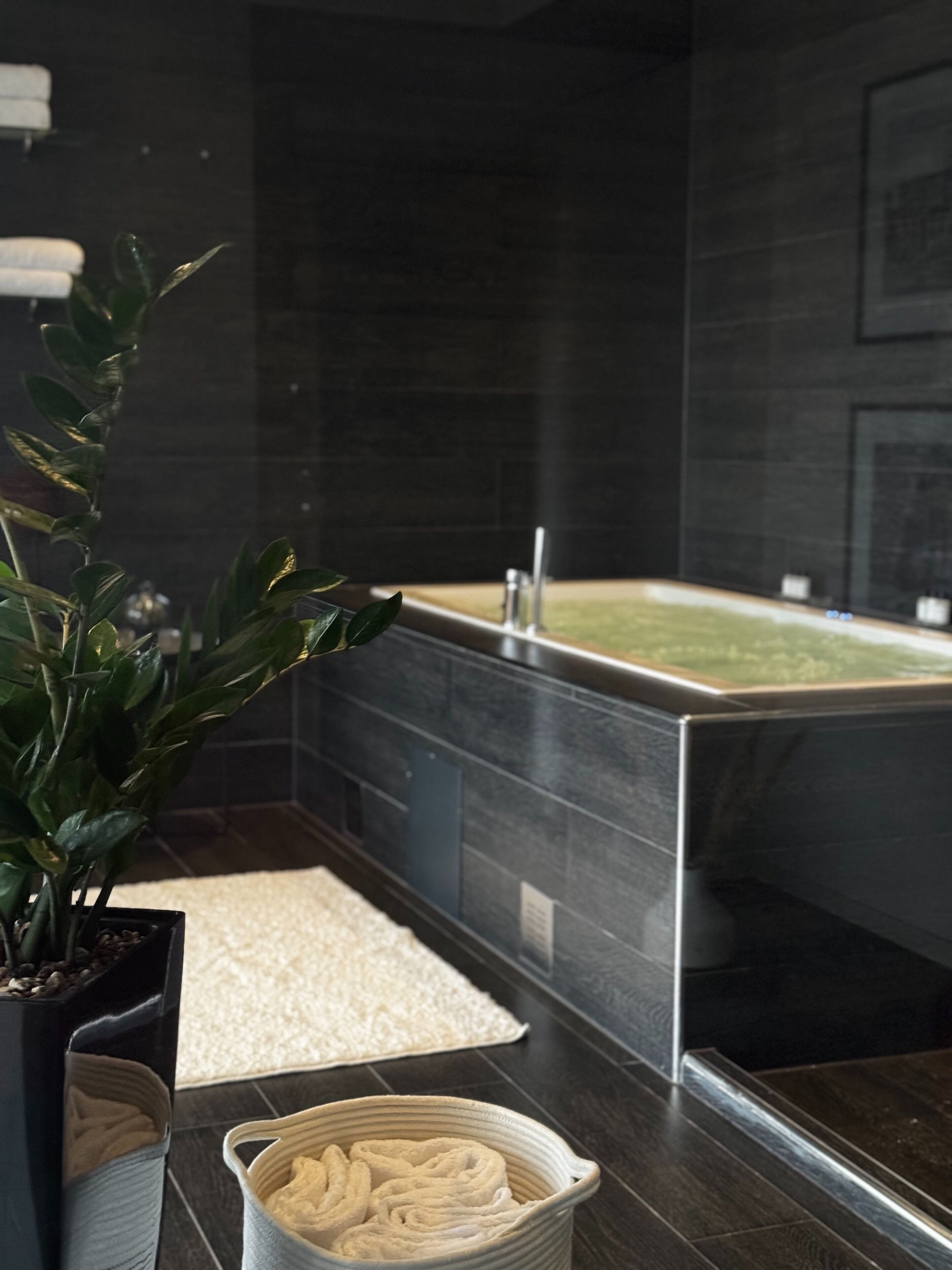 Svit | Skrivbord, arbetsyta för laptop, strykjärn/strykbräda och gratis wi-fi